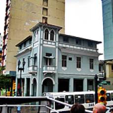 30 - Casa de la esquina (Guayaquil)