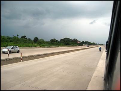 45 - Abandonando Machala hacia la E25 - ruta GYE a Huaquillas (2013)